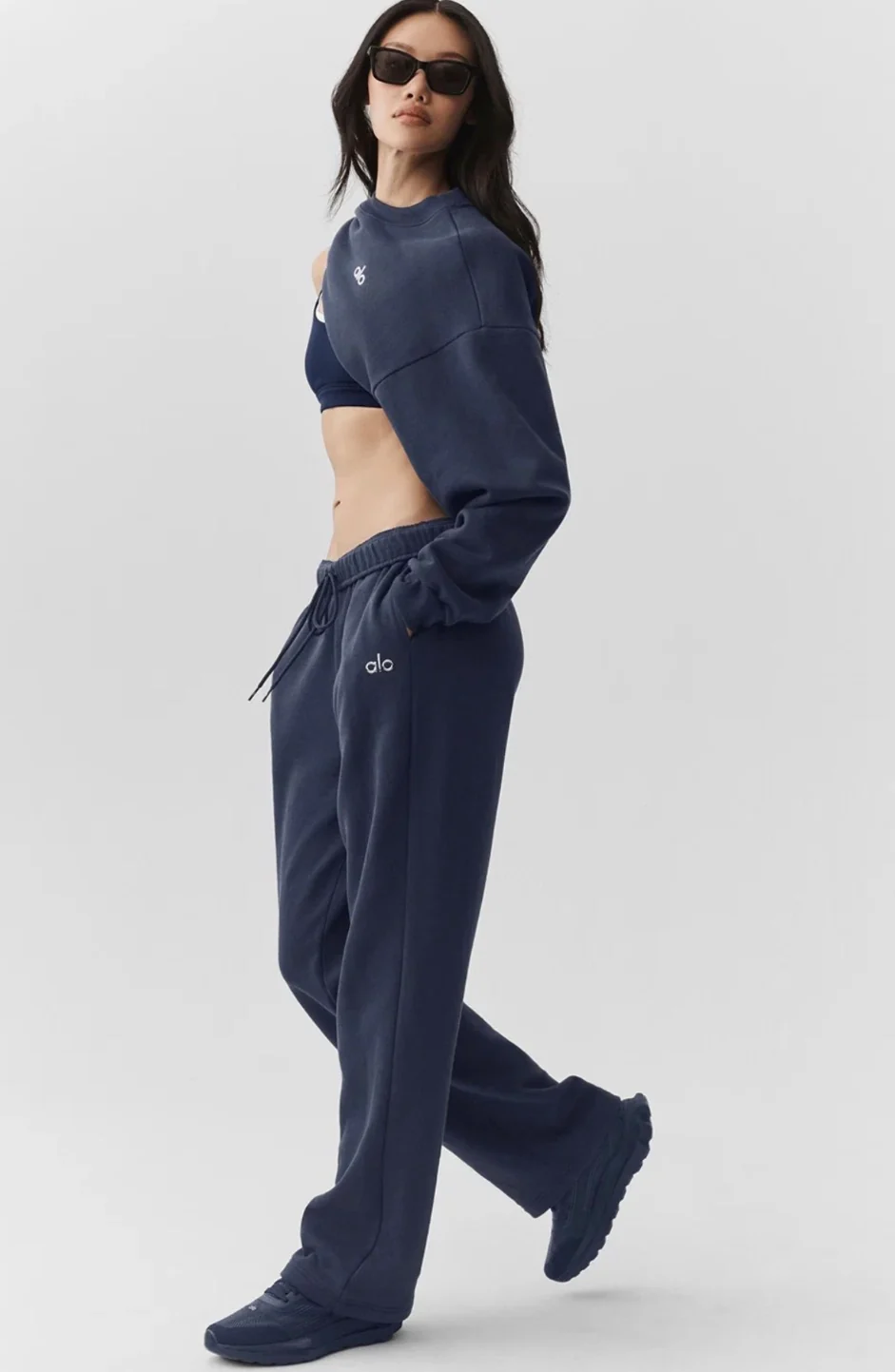 ALO Accolade Straight Leg Sweatpant 'NAVY'
