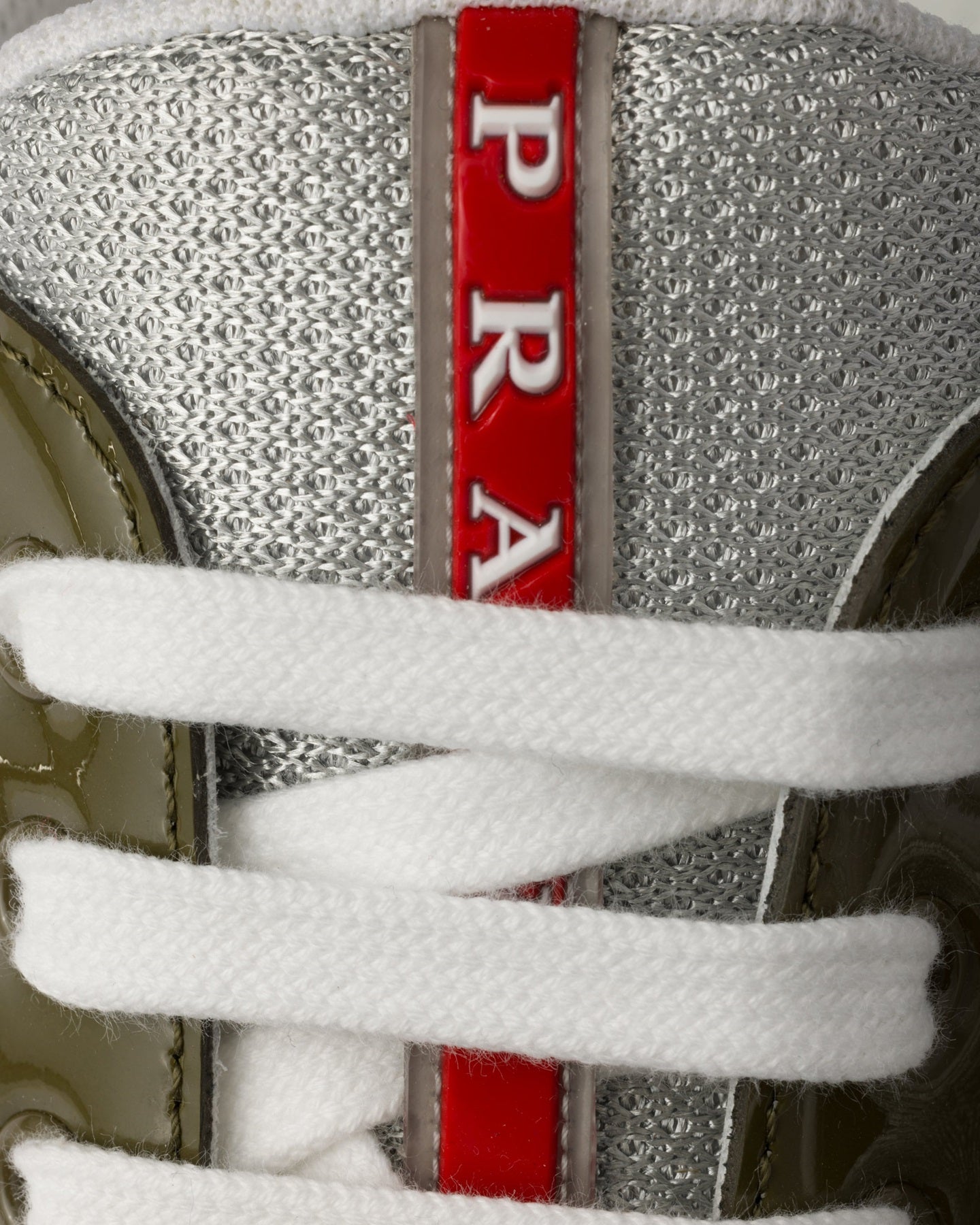 AMERICAS CUP PATENT ‘OLIVE SILVER’